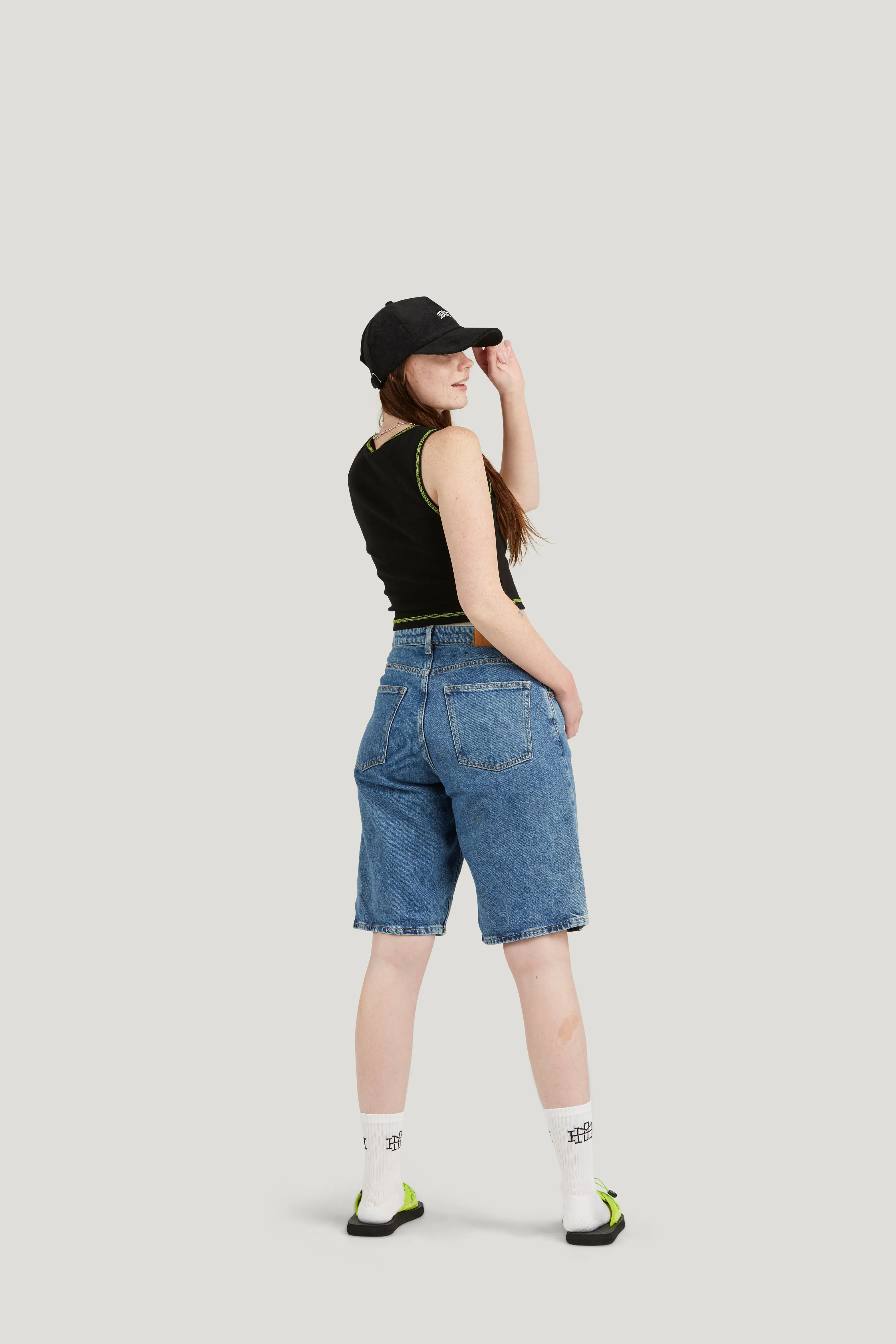 Cropped Ribbed Tank - Black