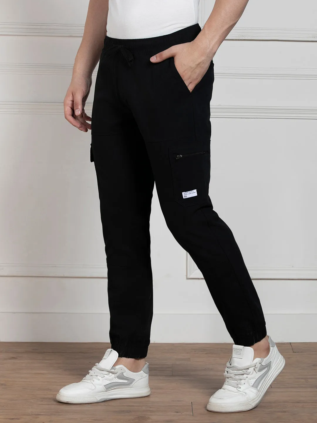 Men's Black Regular Fit Stretchable Cargo Joggers