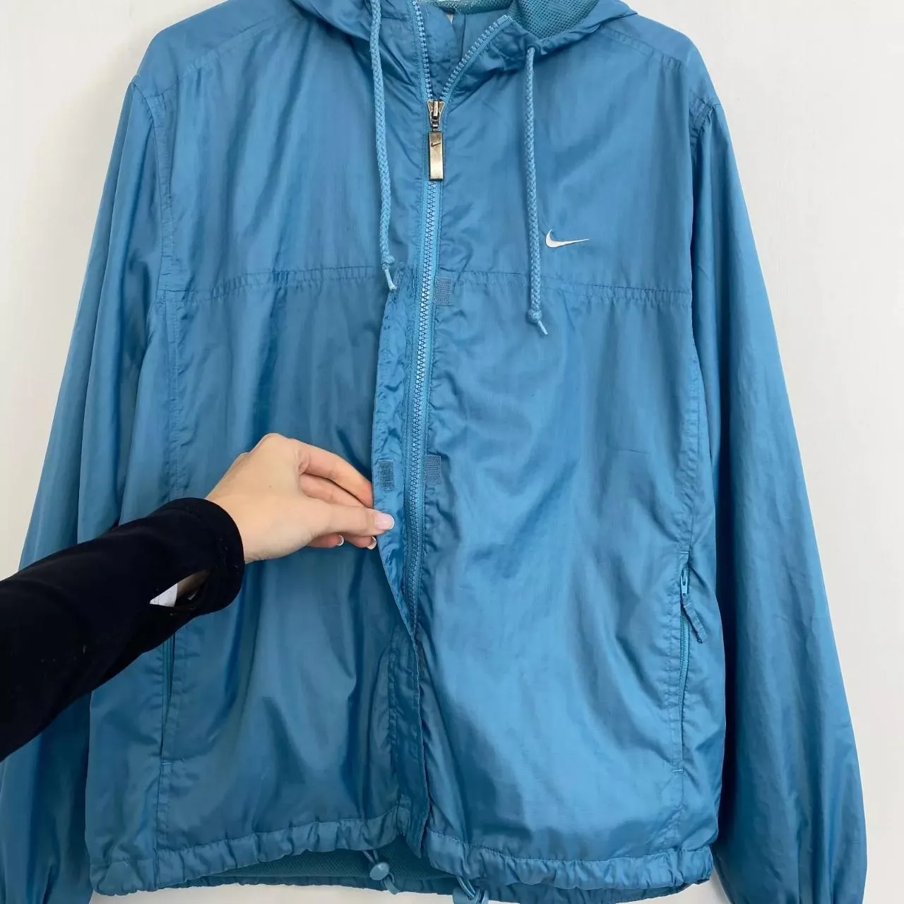 Preowned Vintage Nike Lightweight Windbreaker Jacket Womens Size M Blue Full-Zip Retro.