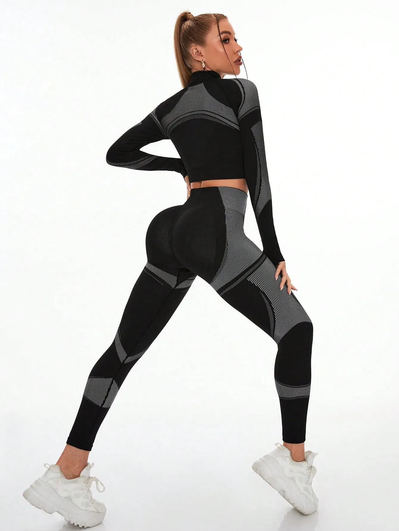 Seamless Yoga Jacket And Leggings FW24
