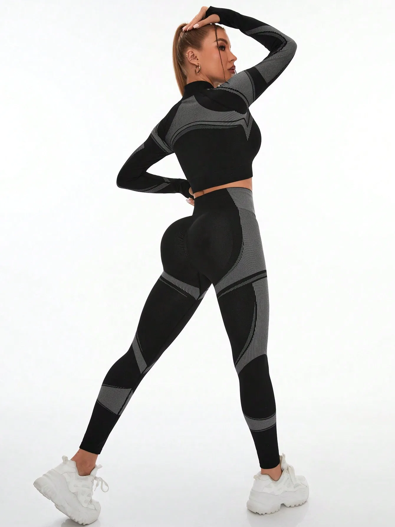 Seamless Yoga Jacket And Leggings FW24