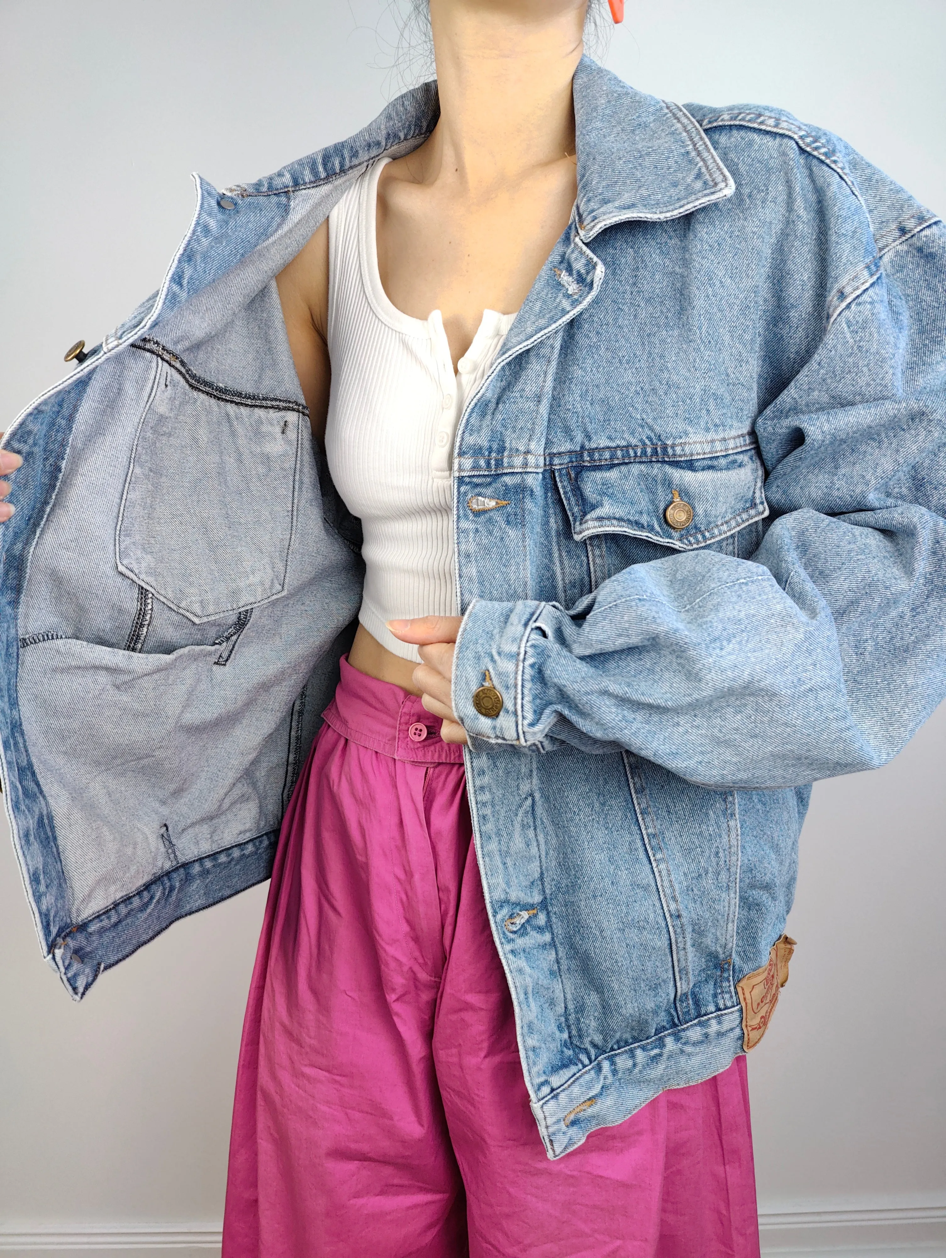 The Light Blue Movimento Denim Trucker Jacket | Vintage 90s light blue jeans jacket unisex M