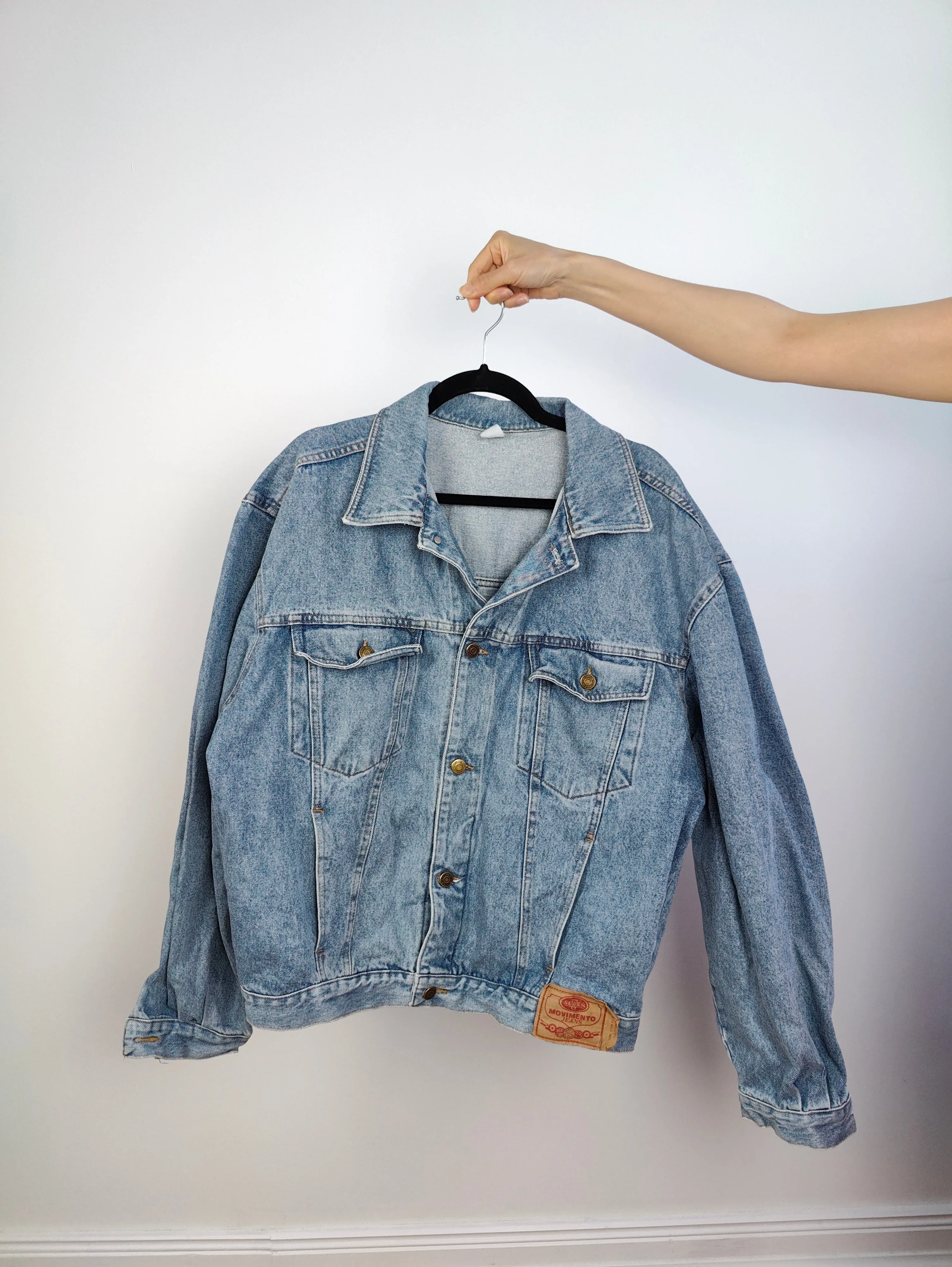 The Light Blue Movimento Denim Trucker Jacket | Vintage 90s light blue jeans jacket unisex M