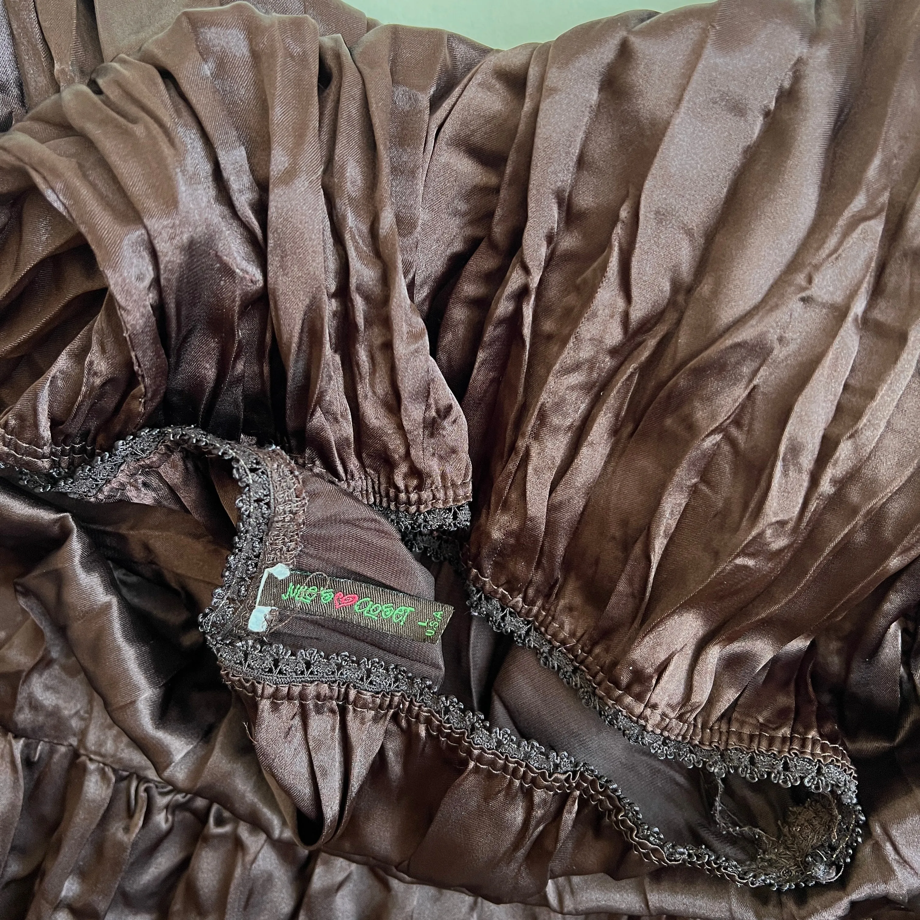 Y2K brown satin pleated midi skirt - M/L